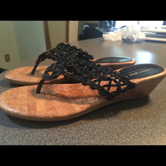 Cute sandals! Comfort Plus Size 8.