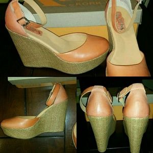 Korks Wedges NWT