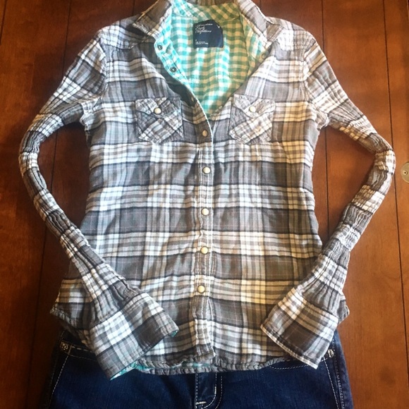 American Eagle Flannel Top