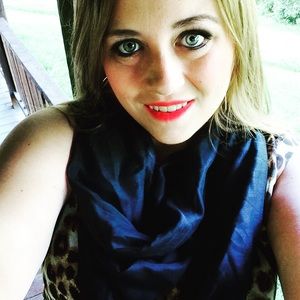 Meet your Posher, Haley