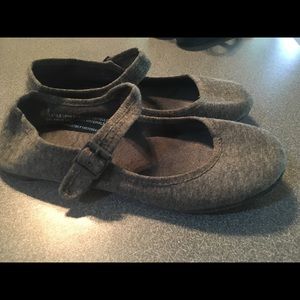 Mossimo Gray Size 8 Flats!