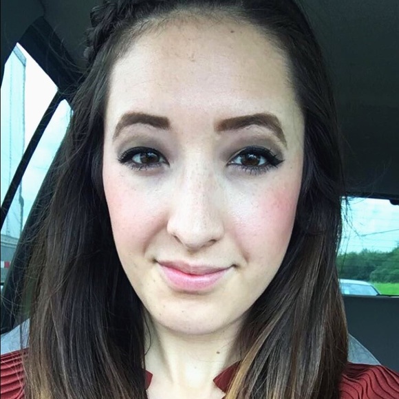 Meet your Posher, Jennifer