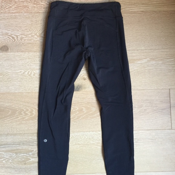 SOLD Lululemon Flurry Fighter Tights - Picture 4 of 4
