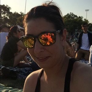 Meet your Posher, Yvania m