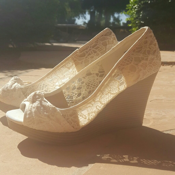 Lace wedges
