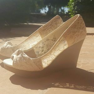 Lace wedges