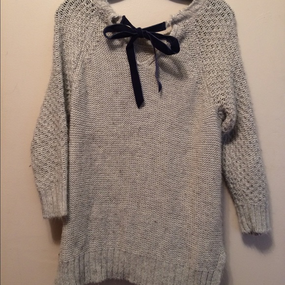 The Limited Quarter Sleeve Sweater