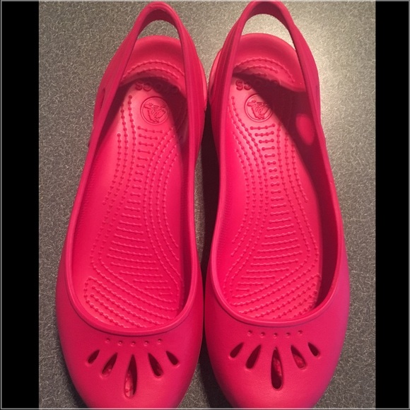 Crocs Size 8 Pink Slip-Ons!