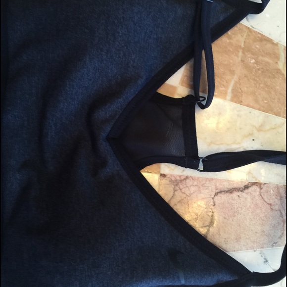 Nike pro sports bra gray black medium - Picture 3 of 3