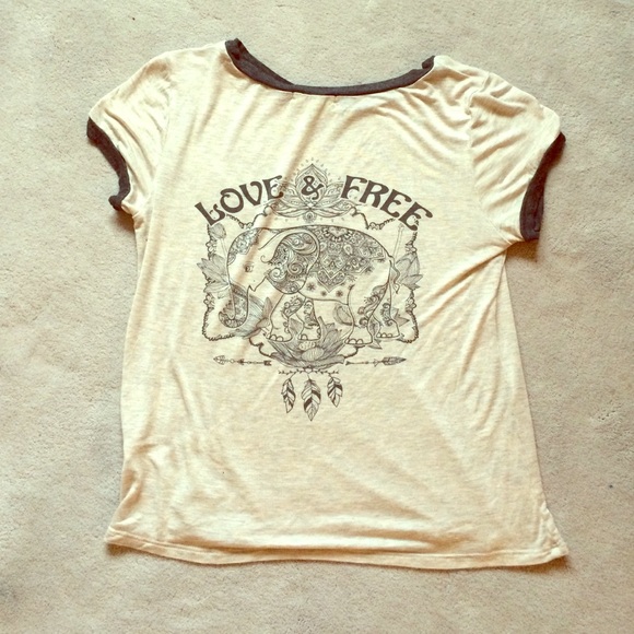 Creme colored tshirt with elephants