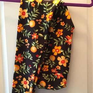 LuLaRoe OS orange/floral leggings