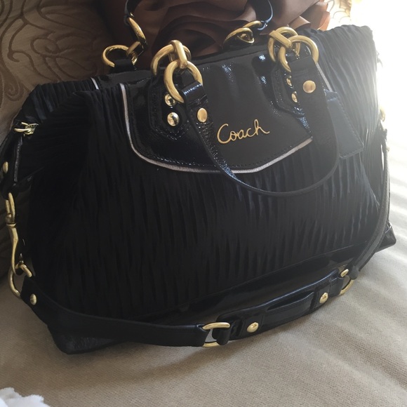 Black and gold coach bag - Picture 3 of 3