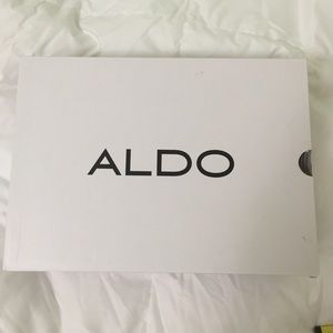 Yellow also heels! Cute for summer