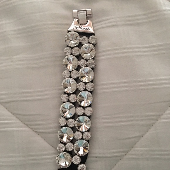 Plunder bracelet