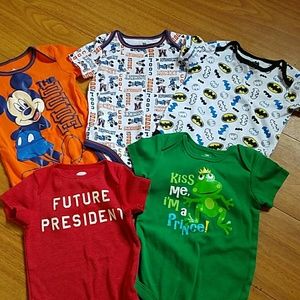Size 12 month 5pc onezies