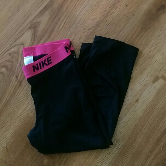 Nike DRI-FIT Running Capri's