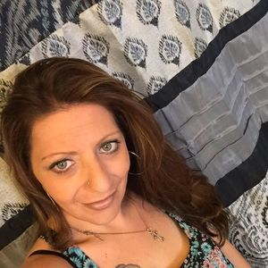 Meet your Posher, Megalina