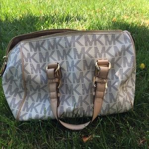💜 MK purse!