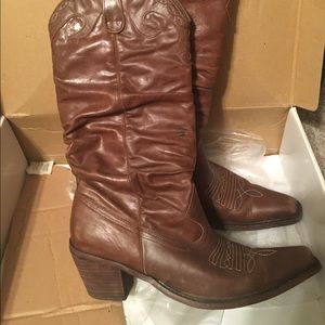 Steve Madden Boots size 8.5!
