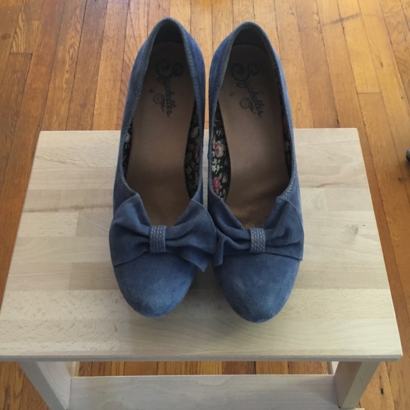 Seychelles light blue suede heels