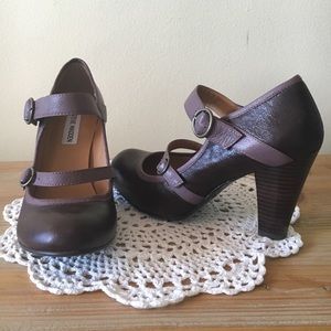 Steve Madden Brown double maryjane heels size 7.5