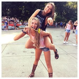 Meet your Posher, Danielle