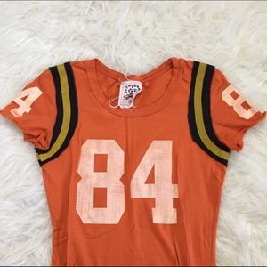 (buckle) fitted football style t-shirt