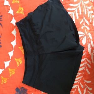 Lulu Shorts (hold)