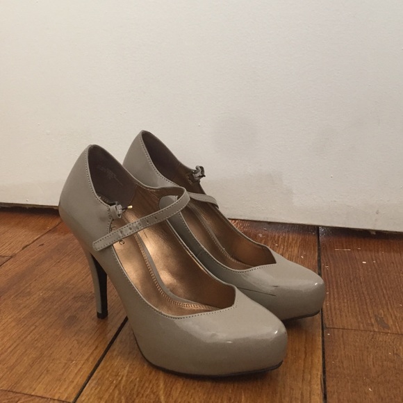 Kelly & Katie tan heels