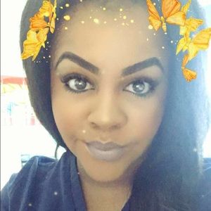 Meet your Posher, Christina