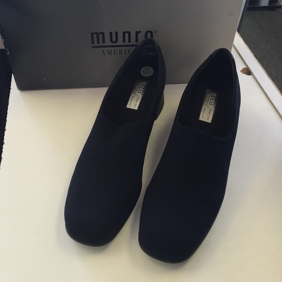 Munro loafer slip on shoes