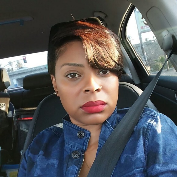 Meet your Posher, Cece