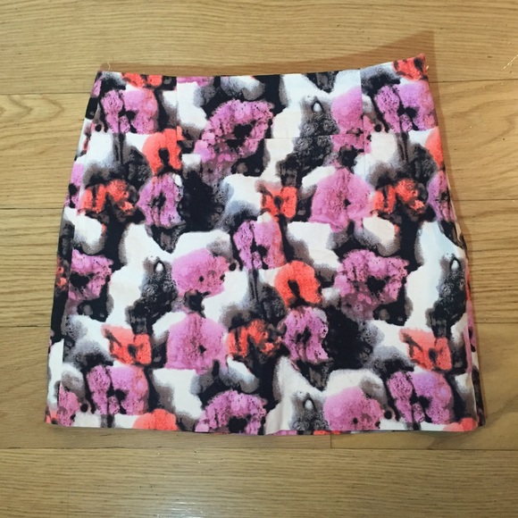 J. Crew Watercolor Potpourri Mini - Picture 2 of 4