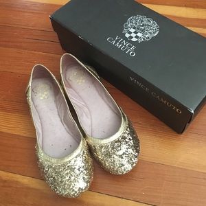 Vince camuto sequenced flats