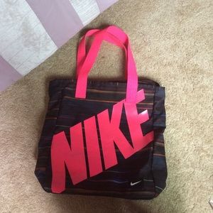 NIKE sport bag!! 🔝☑️☑️