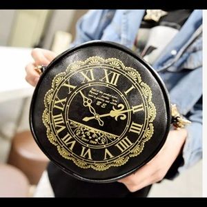 Shoulder clock bag
