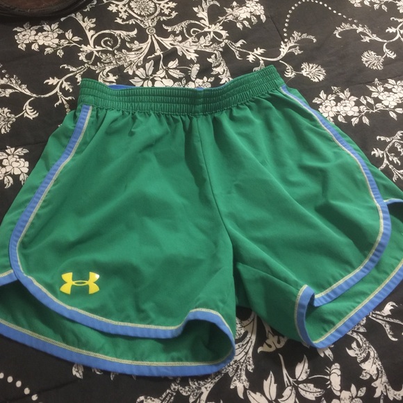 Under armour shorts - Picture 1 of 3