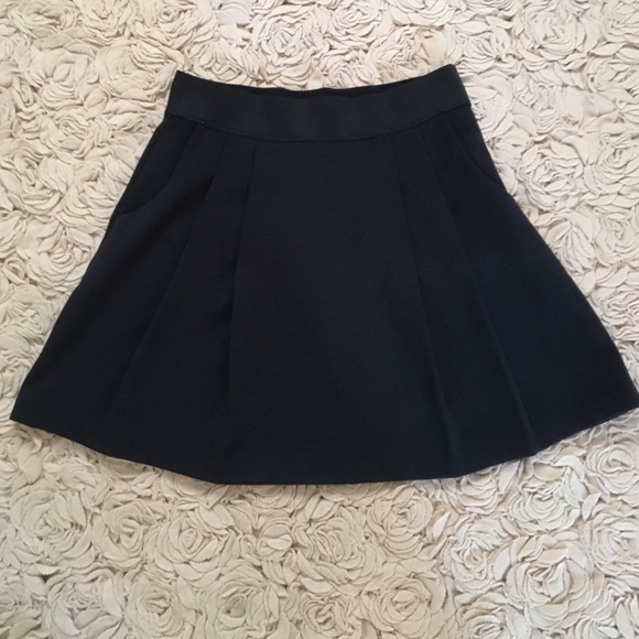 Gap skirt with pockets!