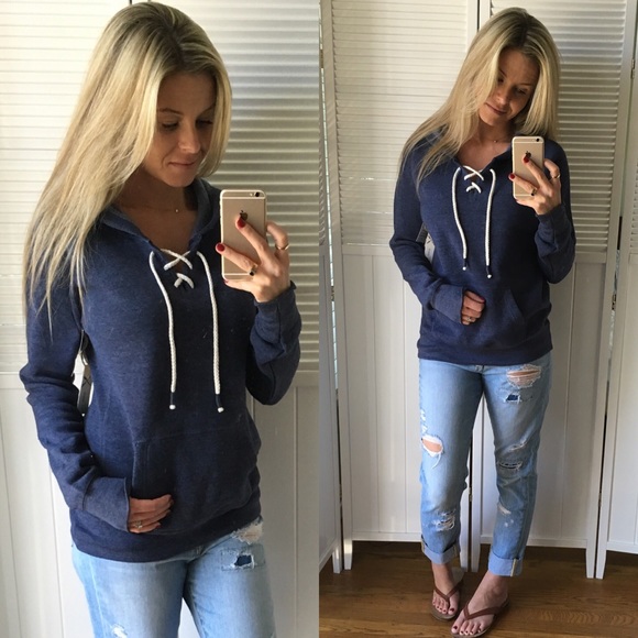 ✨Last Chance• Blue Lace Hoodie - Picture 3 of 4