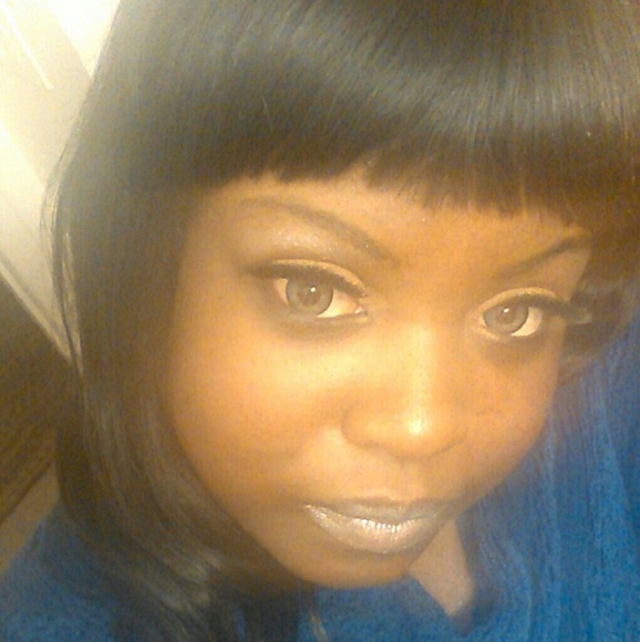 Meet your Posher, Danielle - Picture 1 of 1