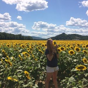 Meet your Posher, Melissa