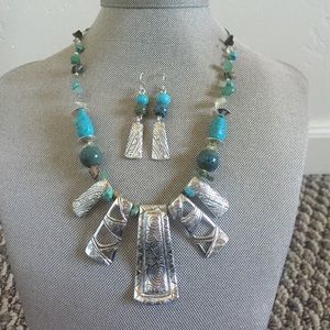 Necklace and earring set