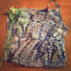 ❗️SALE❗️🎀🆕 Beautiful Aqua Blue & Gray Chiffon Ma