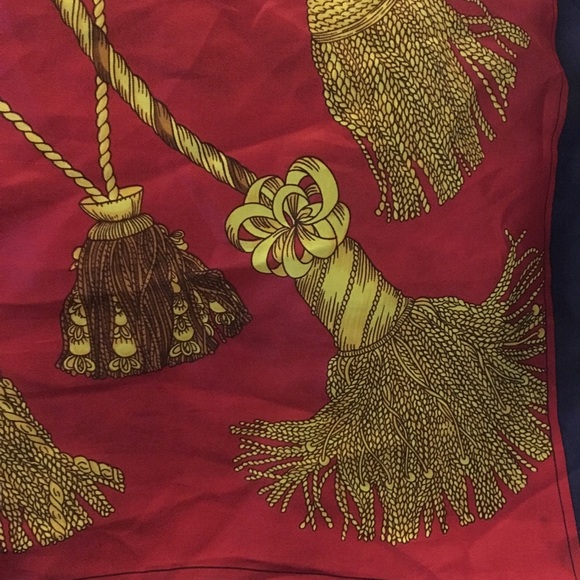 Celine Scarf final markdown - Picture 4 of 4