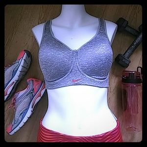 Nike Pro 360 Degree Support Sports Bra