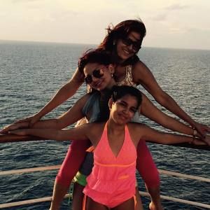 Meet your Posher, Amparo