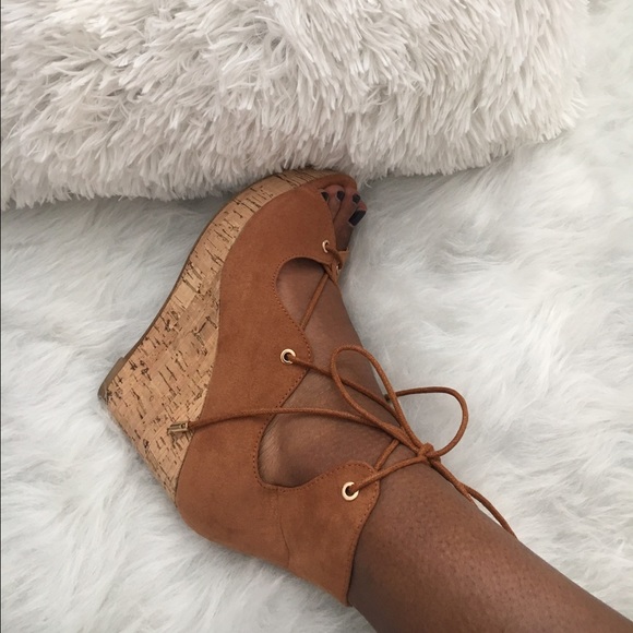 ❌SOLD❌Camel colored wedges - Picture 3 of 3