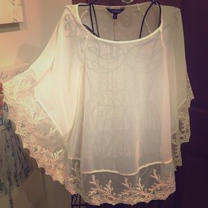 Express blouse with lace