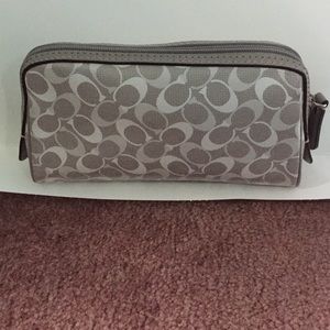 Makeup bag