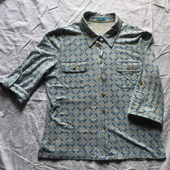 J. McGlaughlin light blue and off white